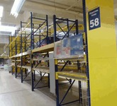 Weitspannregal auch als Palettenregal einsetzbar, Rahmenhöhe 3,60 m, Farbe blau / gelb